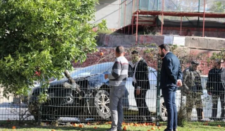 ADLİYE ÖNÜNDE UCUZ ATLATILAN KAZA