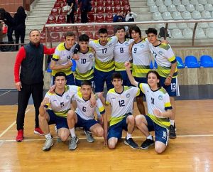 GÖKMEN HOCA VE TAKIMI SET VERMEDEN ÇEYREK FİNALDE