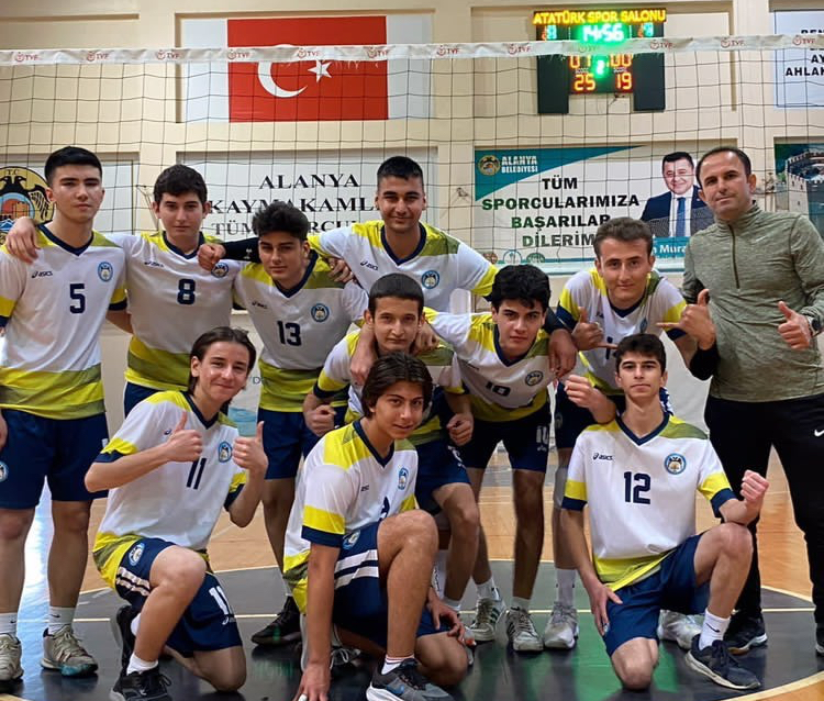 ŞAÜSAL ERKEK VOLEYBOL TAKIMI GALİBİYETLE BAŞLADI