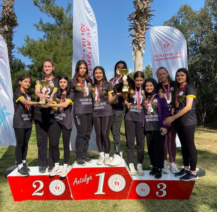 ORYANTİRİNG’DE ANTALYA ŞAMPİYONU YİNE EGVEB