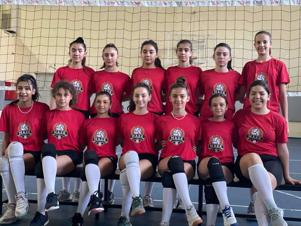 ALANYA MASK MİDİ KIZ VOLEYBOL TAKIMI TÜRKİYE ŞAMPİYONASINA HAZIRLANIYOR