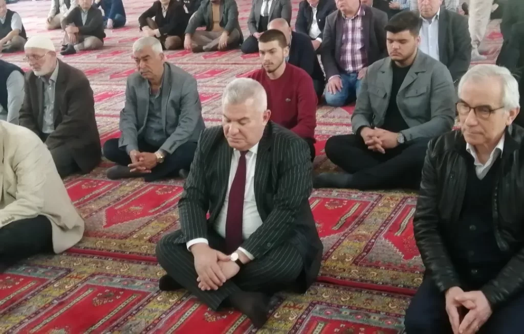 MEHMET ŞAHİN’DEN DEPREM ŞEHİTLERİ İÇİN MEVLİD VE HATİM PROGRAMI