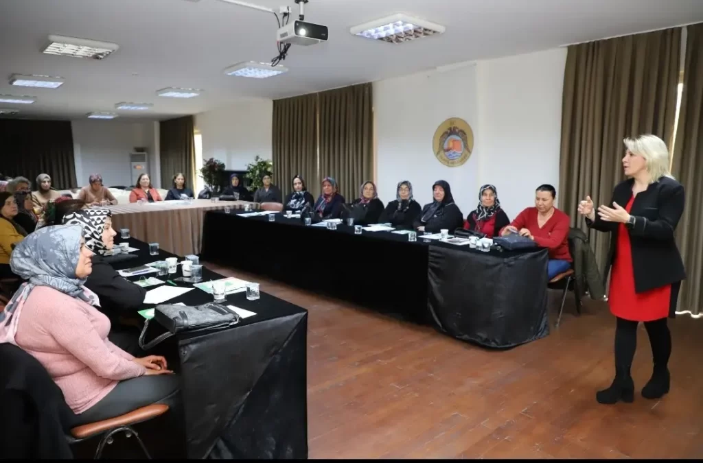 ALANYA BELEDİYESİ’NDEN BESLENME SEMİNERİ