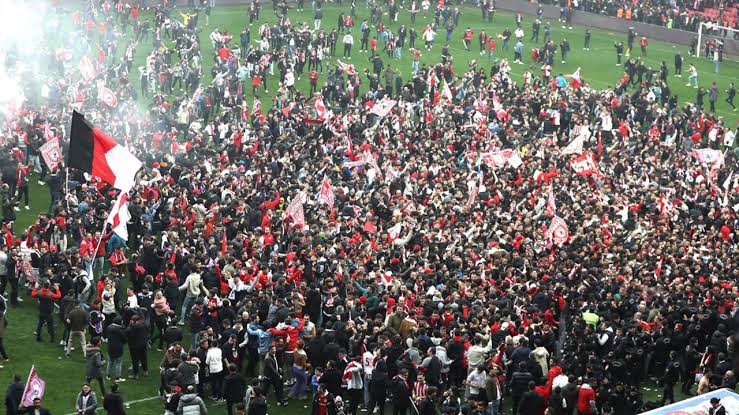 1. LİGİN ŞAMPİYONU SAMSUNSPOR