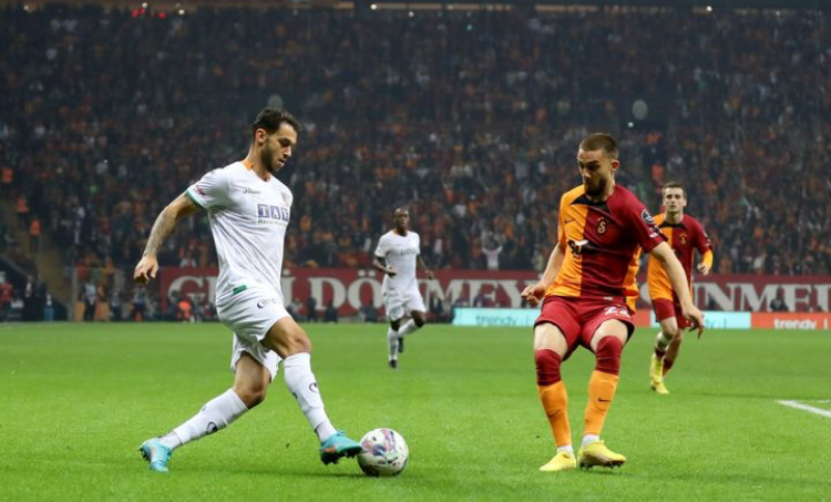 ALANYASPOR LİDER GALATASARAY KARŞISINDA