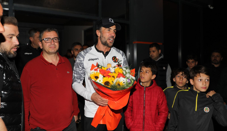 ÖMER HOCA İLK MAÇINDA 3 PUANI HEDEFLİYOR