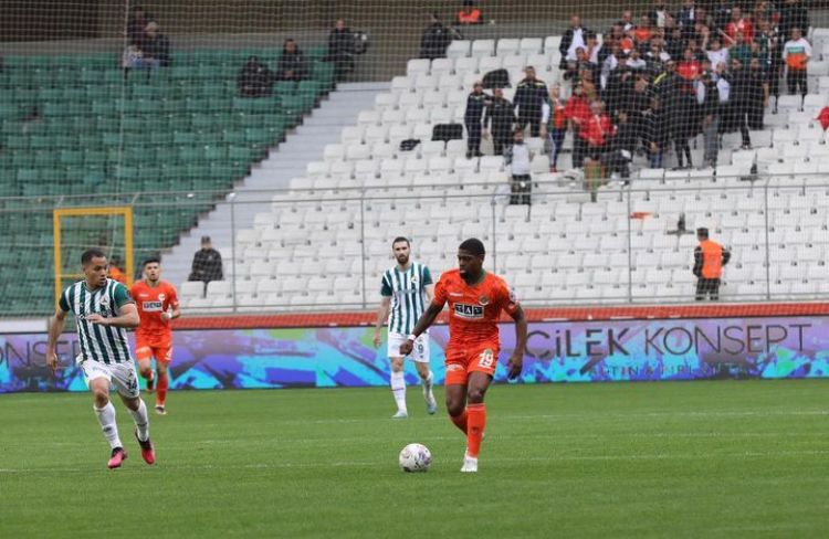 ALANYASPOR GİRESUN’DAN 1 PUANLA DÖNÜYOR
