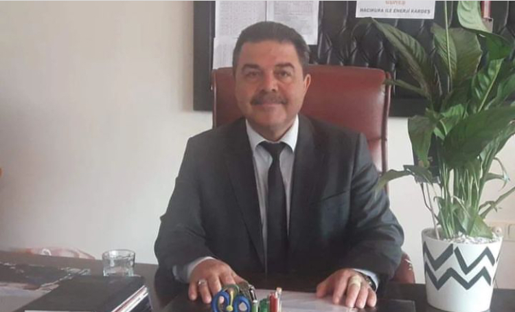 EĞİTİM CAMİASINI YASA BOĞAN HÜSNÜ HOCA TOPRAĞA VERİLDİ