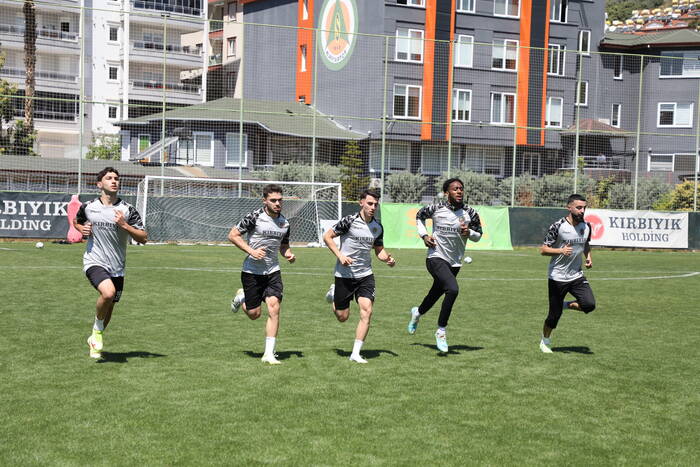 ALANYASPOR AKDENİZ DERBİSİNE HAZIR