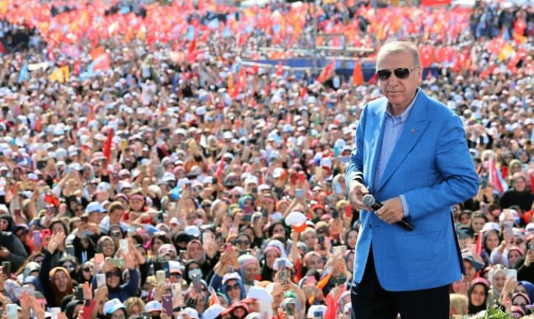 İSTANBUL’DA 1 MİLYON 700 BİN KİŞİ TOPLANDI