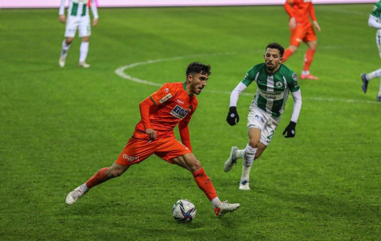 ALANYASPOR UMUT GÜNEŞ İLE 2026 YILINA KADAR DEVAM DEDİ