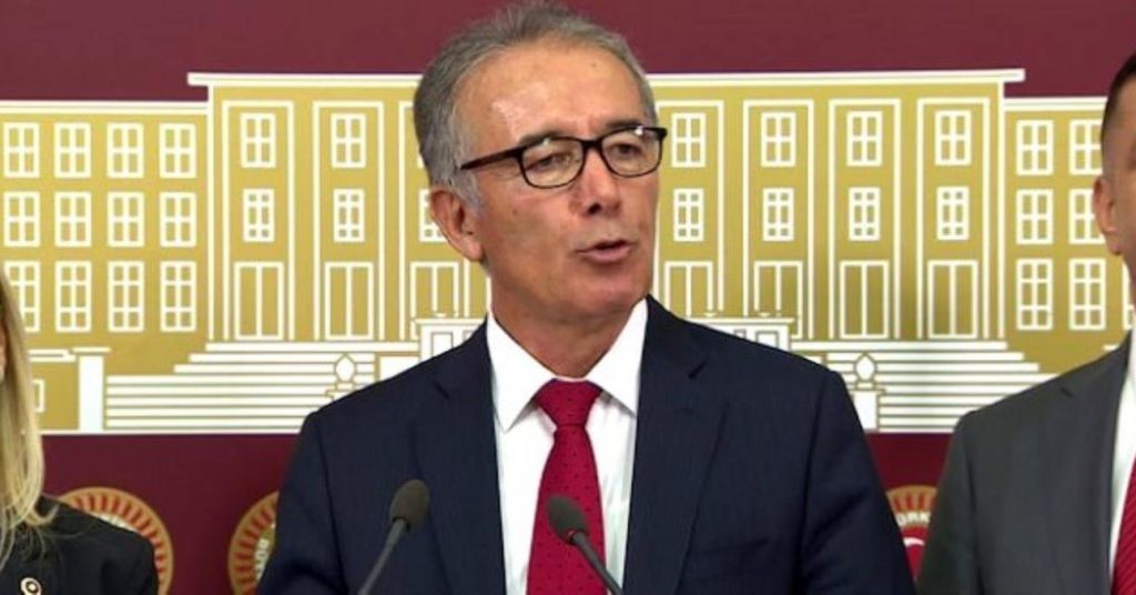 İYİ PARTİDE DEPREM SÜRÜYOR