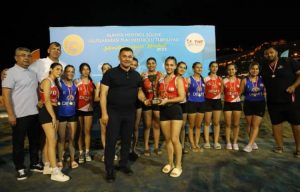 KUM DA HENTBOL ŞÖLENİ GERÇEKLEŞTİRİLDİ