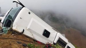 OTOBÜS ŞARAMPOLE YUVARLANDI 1 ÖLÜ 14 YARALI