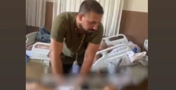 İĞRENÇ ADAM HASTAYI HEM DARP, HEM TACİZ ETTİ