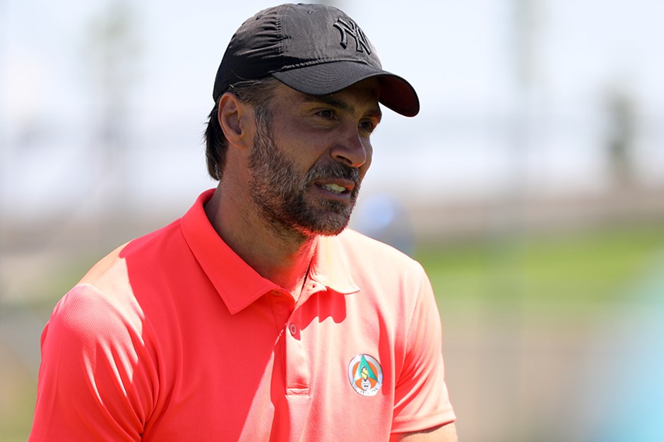 ÖMER ERDOĞAN:”TARAFTARIN GURUR DUYACAĞI, ALKIŞLAYACAĞI BİR TAKIM YARATMAK İSTİYORUZ”