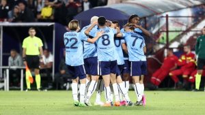 ADANA DEMİRSPOR TURU KENDİ EVİNE BIRAKTI