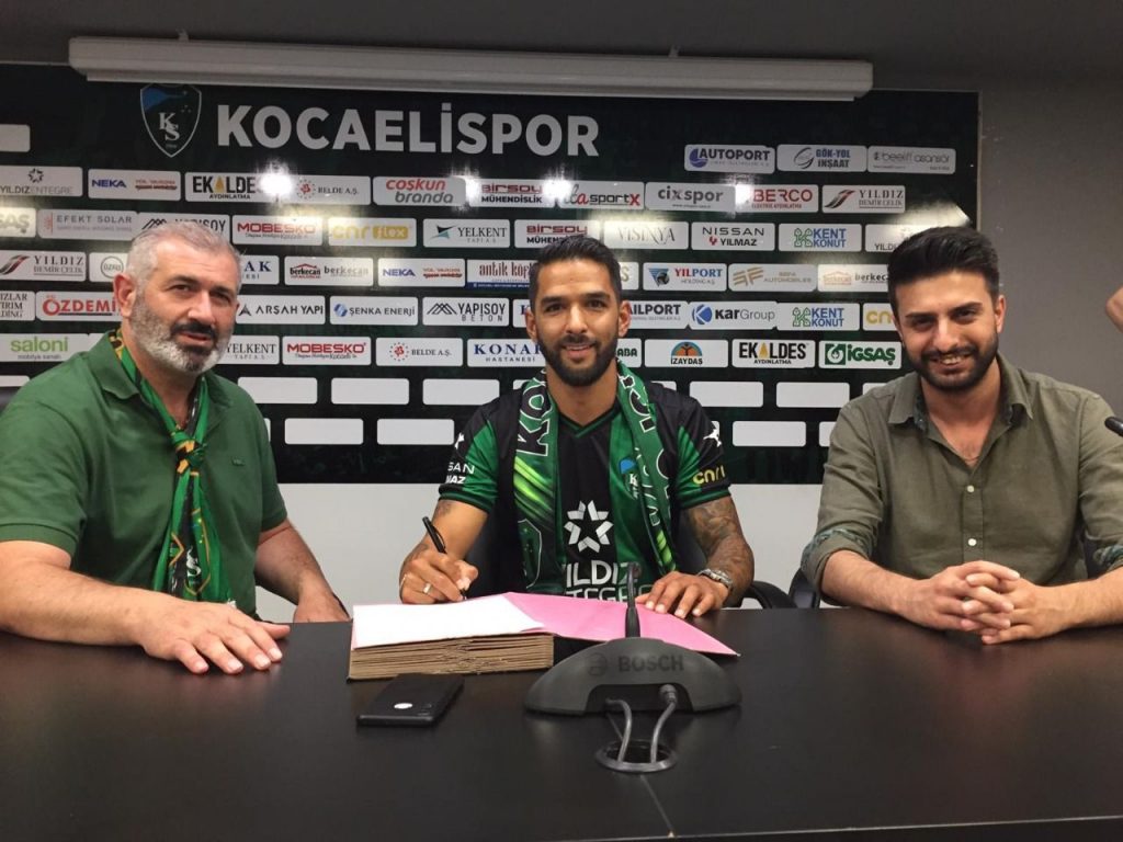 CANDEİAS RESMEN KOCAELİSPOR’DA
