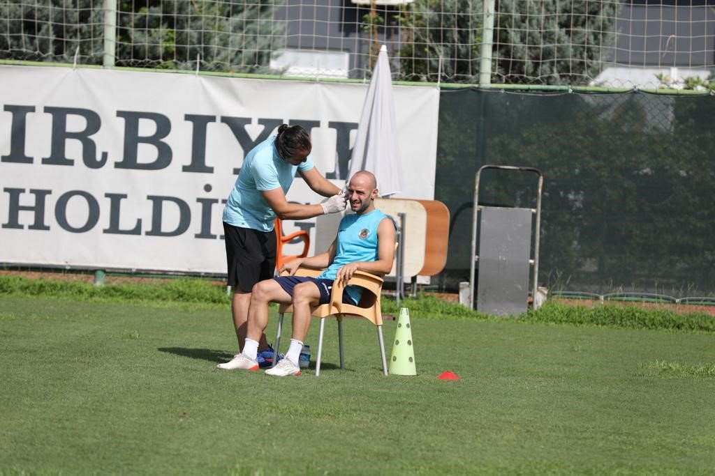 ALANYASPOR’LU FUTBOLCULAR LAKTAT TESTİNDEN GEÇTİ