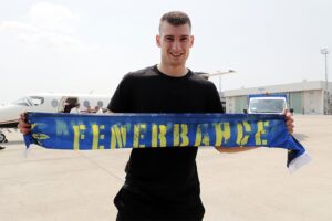LİVAKOVİC FENERBAHÇE İÇİN İSTANBUL’DA