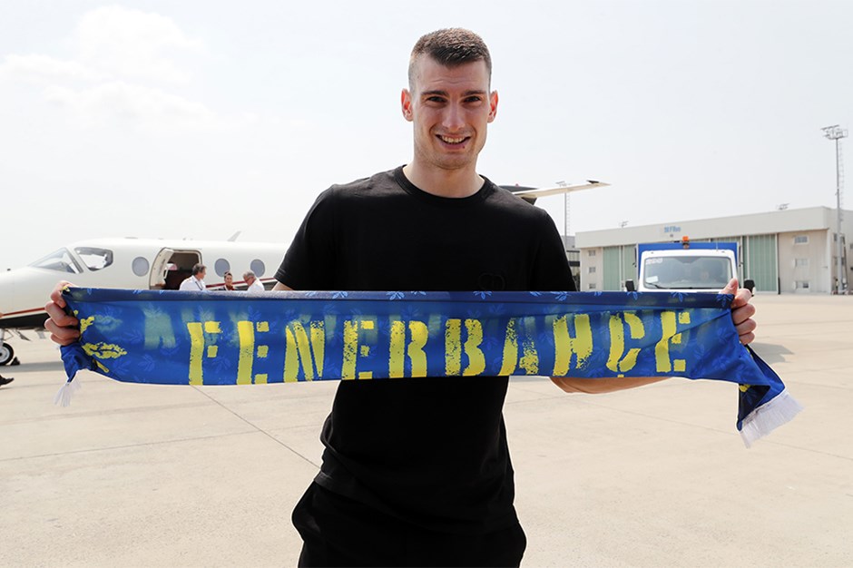 LİVAKOVİC FENERBAHÇE İÇİN İSTANBUL’DA
