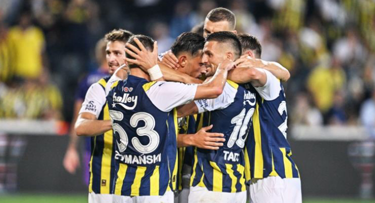 FENERBAHÇE 2. YARIDA TUR KAPISINI ARALADI