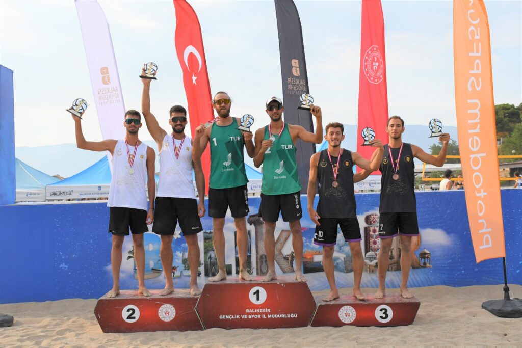 YUSUF VE BATUHAN PRO BEACH TOUR KULÜPLER TÜRKİYE ŞAMPİYONASI’NDA İKİNCİ OLDU