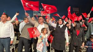 BAŞKAN YÜCEL’DEN MUHTEŞEM GÖKBEL ŞÖLENİ