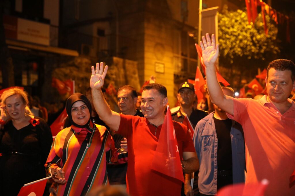 ALANYA’DA MUHTEŞEM ZAFER BAYRAMI COŞKUSU