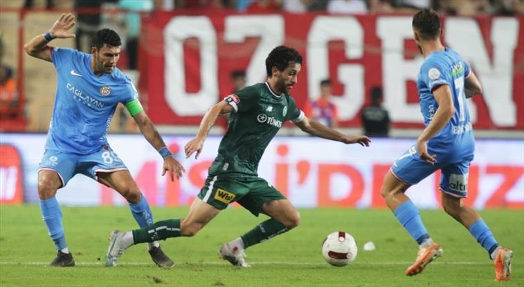 ANTALYASPOR KONYASPOR İLE BERABERE KALDI