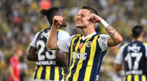 FENERBAHÇE TUR KAPISINI 5 GOLLE ARALADI