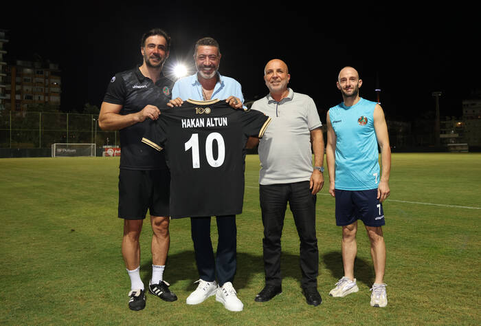 HAKAN ALTUN’DAN ALANYASPOR’A ZİYARET