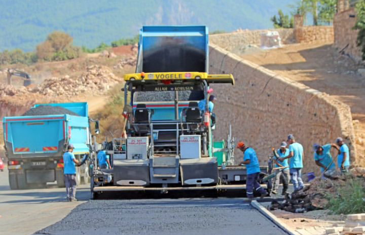 KESTEL 30 METRELİ YOLDA ASFALT ÇALIŞMASI BAŞLATILDI