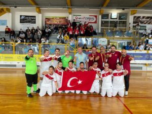 DOWN SENDROMLU ÖZEL FUTSAL MİLLİ TAKIMI, AVRUPA ŞAMPİYONU OLDU