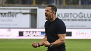 ÇAĞDAŞ ATAN, BAŞAKŞEHİR KARİYERİNE GALİBİYETLE BAŞLADI