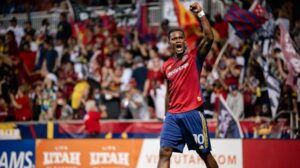 ALANYASPOR, YENİ GOLCÜSÜNÜ İMZA İÇİN ALANYA’YA GETİRDİ