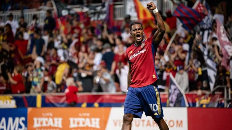 ALANYASPOR, YENİ GOLCÜSÜNÜ İMZA İÇİN ALANYA’YA GETİRDİ