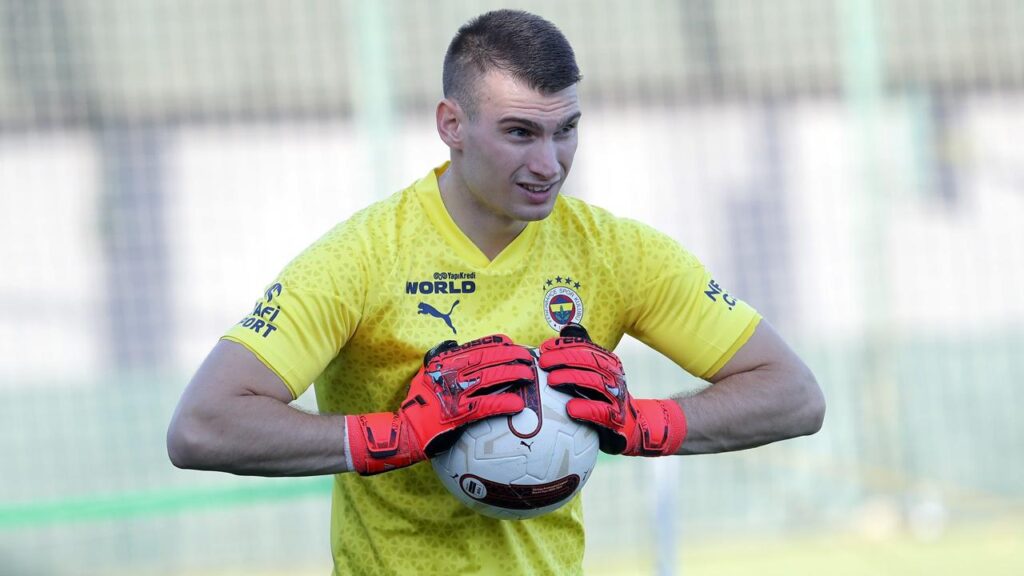 FENERBAHÇELİ LİVAKOVİC, BALLON D’OR YACHİNE ÖDÜLÜNE ADAY GÖSTERİLDİ