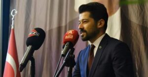 SIRBİSTAN SEYAHATİ ALANYA SİYASETİNİ KARIŞTIRDI