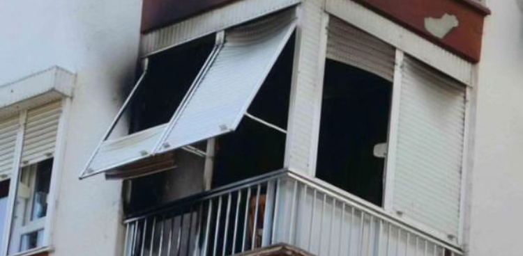 ÇAKMAK İLE OYNAYAN ÇOCUK EVİ YAKTI