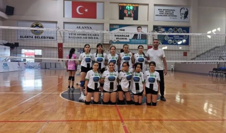 ALİ ÖZKINACI GSK, KÜÇÜK KIZLAR GELİŞİM LİGİNE GALİBİYETLE BAŞLADI