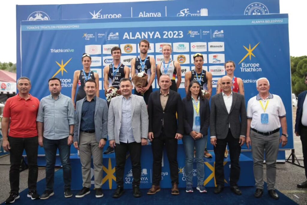 32. ALANYA TRİATLONU GERÇEKLEŞTİRİLDİ