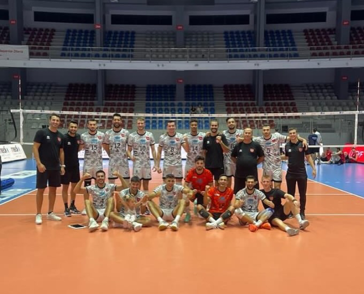 ALANYA BELEDİYESPOR, TSYD İZMİR VOLEYBOL TURNUVASINA GALİBİYETLE BAŞLADI