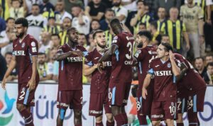 KADIKÖY’DE TRABZONSPOR 3 GOLLE GÜLDÜ