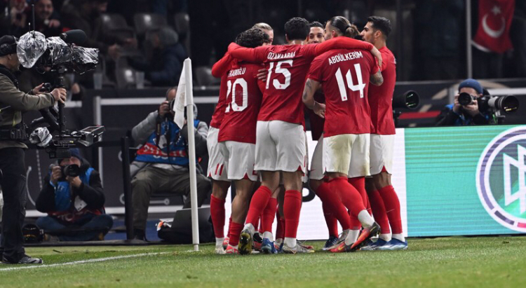 BİZİM ÇOCUKLAR ALMANYA’YI BERLİNDE DEVİRDİ