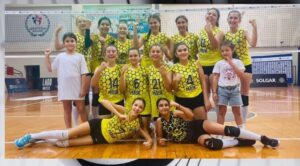 MASK KÜÇÜK KIZ B TAKIMI, ALANYA GSK’Yİ SET VERMEDEN GEÇTİ