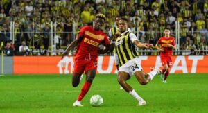 FENERBAHÇE FARKLI MAĞLUP OLDU, GRUPTAN ÇIKMA ŞANSINI SON MAÇA BIRAKTI