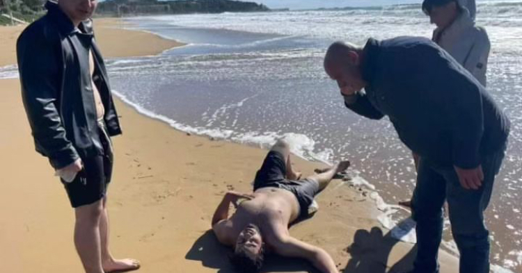 BOĞULMAK ÜZERE OLAN KONYALI GENCİ ARKADAŞLARI KURTARDI