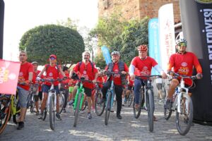 ÇOCUK FELCİNE DİKKAT ÇEKMEK İÇİN PEDAL ÇEVİRDİLER