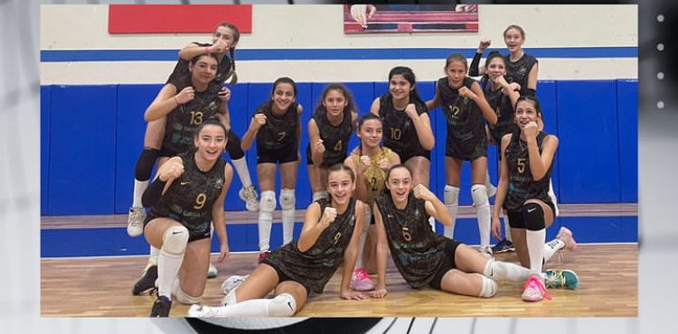 MASK’IN KÜÇÜK KIZLARI, LİDER OLARAK ÇEYREK FİNALE YÜKSELDİ